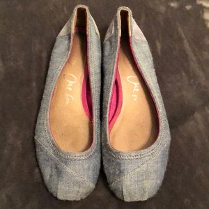 Women’s Sz 8 TOMS Ballet Flats